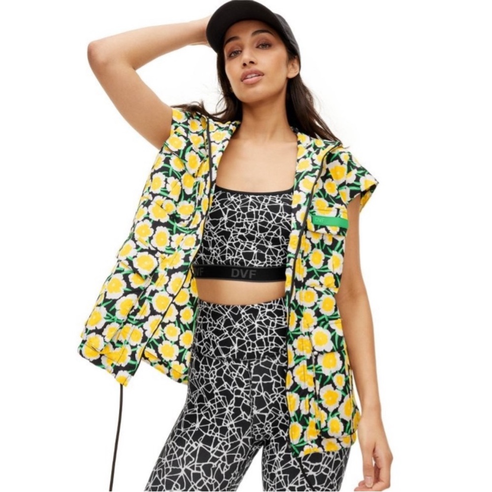 Nylon Packable Yellow Poppy Short Sleeve Hooded Vest - DVF for Target. M. NWT